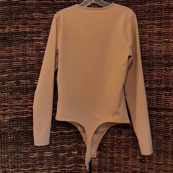 Abercrombie & Fitch Bodysuit Women's Medium Nude Soft A&F Collection Cut Out Tan - Picture 2 of 7